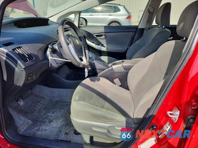 Zdjęcie 7 z 12 samochodu: 2014 TOYOTA PRIUS THREE VIN:JTDKN3DU5E1792060 - miniatura