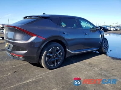 Trzecie zdjęcie samochodu z tyłu: 2025 KIA EV6 LIGHT VIN:5XYC3DJC7SG010364 - miniatura