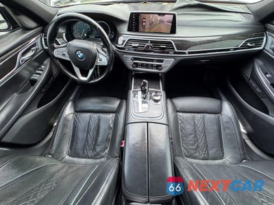 Zdjęcie 9 z 10 samochodu: 2018 BMW 750 I VIN:WBA7F0C55JGM22551 - miniatura