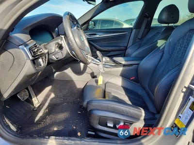 Zdjęcie 7 z 11 samochodu: 2021 BMW 530 XI VIN:WBA13BJ07MWX05027 - miniatura