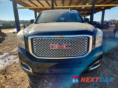 Piąte zdjęcie samochodu w środku: 2017 GMC YUKON XL DENALI VIN:1GKS1HKJ9HR187163 - miniatura
