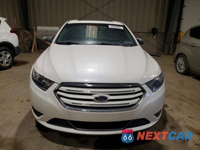 Piąte zdjęcie samochodu w środku: 2016 FORD TAURUS LIMITED VIN:1FAHP2J85GG125520 - miniatura
