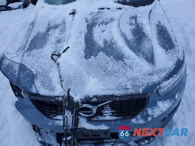 Zdjęcie 11 z 12 samochodu: 2021 VOLVO XC40 T5 R-DESIGN VIN:YV4162UMXM2494726 - miniatura