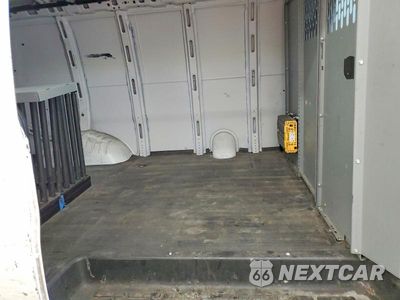 Zdjęcie 11 z 13 samochodu: 2020 CHEVY EXPRESS VIN:1GCWGAFG5L1264992 - miniatura