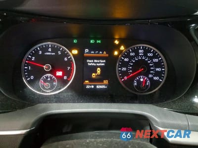 Zdjęcie 9 z 11 samochodu: 2024 KIA K5 GT LINE VIN:5XXG64J21RG234454 - miniatura