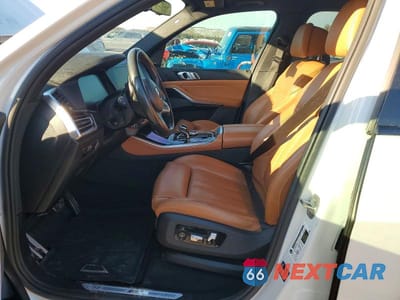 Zdjęcie 7 z 13 samochodu: 2019 BMW X5 XDRIVE40I VIN:5UXCR6C53KLL10401 - miniatura