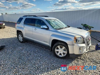 Czwarte zdjęcie samochodu z boku: 2013 GMC TERRAIN SLT VIN:2GKFLVEKXD6349936 - miniatura