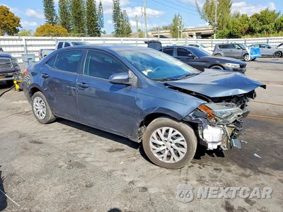 Czwarte zdjęcie samochodu z boku: 2018 TOYOTA COROLLA VIN:5YFBURHE3JP843781 - miniatura