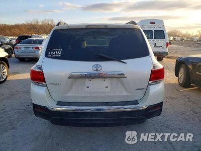 Zdjęcie 6 z 13 samochodu: 2013 TOYOTA HIGHLANDER SE VIN:5TDBK3EHXDS263831 - miniatura
