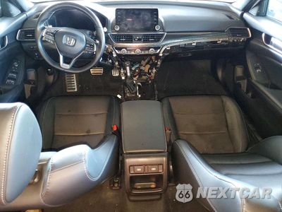 Zdjęcie 8 z 12 samochodu: 2021 HONDA 6004FI VIN:1HGCV1F36MA046231 - miniatura