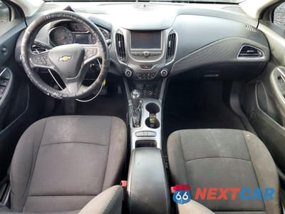 Zdjęcie 8 z 12 samochodu: 2018 CHEVROLET CRUZE LT VIN:1G1BE5SM2J7245407 - miniatura