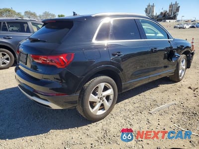 Trzecie zdjęcie samochodu z tyłu: 2021 AUDI Q3 PREMIUM 40 VIN:WA1AUCF39M1076242 - miniatura