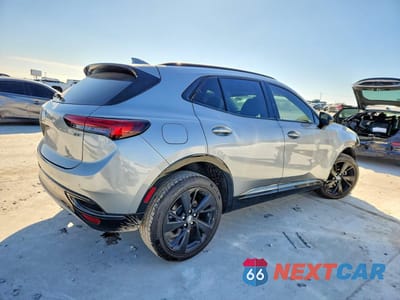 Trzecie zdjęcie samochodu z tyłu: 2023 BUICK ENVISION ESSENCE VIN:LRBFZNR41PD057750 - miniatura