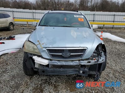 Piąte zdjęcie samochodu w środku: 2005 KIA SORENTO EX VIN:KNDJC733755366476 - miniatura
