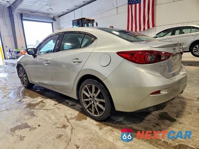 Drugie zdjęcie samochodu z przodu: 2018 MAZDA 3 TOURING VIN:3MZBN1V32JM164350 - miniatura