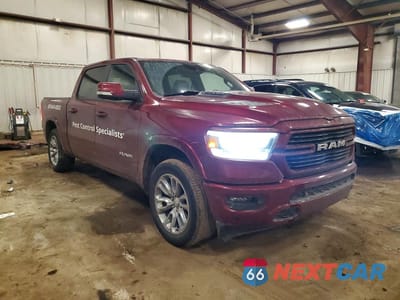 Czwarte zdjęcie samochodu z boku: 2021 RAM 1500 LARAMIE VIN:1C6SRFJT6MN775848 - miniatura