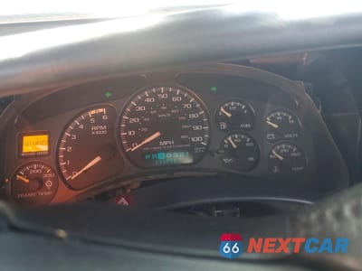 Zdjęcie 9 z 13 samochodu: 2002 CHEVROLET SILVERADO K2500 HEAVY DUTY VIN:1GCHK23G32F197733 - miniatura