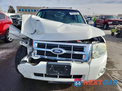 Piąte zdjęcie samochodu w środku: 2011 FORD ESCAPE XLT VIN:1FMCU0D74BKA87090 - miniatura