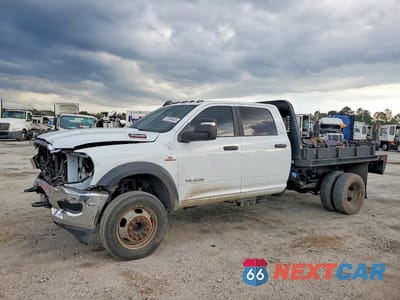 Drugie zdjęcie samochodu z przodu: 2024 RAM 4500 TRUCK W/FLATBED VIN:3C7WRLEL9RG133047 - miniatura