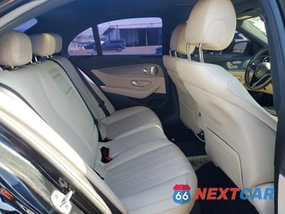 Zdjęcie 10 z 12 samochodu: 2021 MERCEDES-BENZ E 350 VIN:W1KZF8DB0MA946038 - miniatura