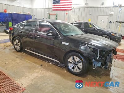 Czwarte zdjęcie samochodu z boku: 2017 KIA OPTIMA HYBRID VIN:KNAGT4LE5H5011270 - miniatura