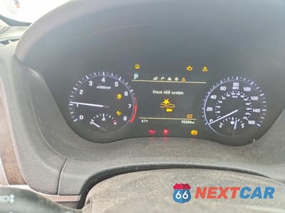 Zdjęcie 9 z 11 samochodu: 2018 GENESIS G80 BASE VIN:KMHGN4JE8JU225578 - miniatura