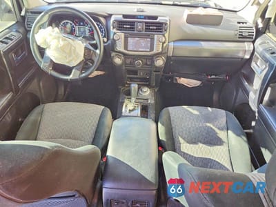 Zdjęcie 8 z 12 samochodu: 2019 TOYOTA 4RUNNER SR5 VIN:JTEBU5JR2K5731148 - miniatura