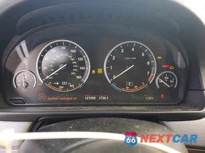 Zdjęcie 9 z 12 samochodu: 2015 BMW 535 XI VIN:WBA5B3C5XFD541239 - miniatura