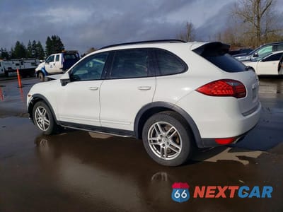 Drugie zdjęcie samochodu z przodu: 2012 PORSCHE CAYENNE VIN:WP1AA2A27CLA10930 - miniatura