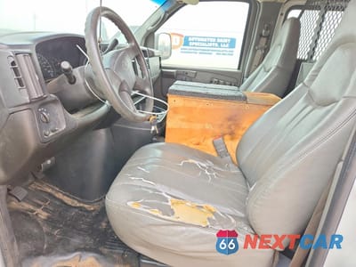 Zdjęcie 7 z 12 samochodu: 2007 CHEVROLET EXPRESS 3500 UTILITY / SERVICE VAN VIN:1GCHG35U771227041 - miniatura