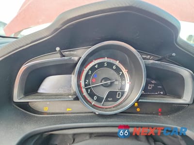 Zdjęcie 9 z 12 samochodu: 2016 MAZDA 3 GRAND TOURING VIN:JM1BM1N3XG1276535 - miniatura