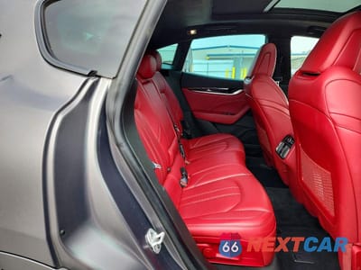 Zdjęcie 10 z 12 samochodu: 2022 MASERATI LEVANTE MODENA VIN:ZN661YUM0NX381476 - miniatura