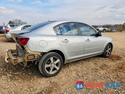 Trzecie zdjęcie samochodu z tyłu: 2005 MAZDA 3 I VIN:JM1BK12F051290865 - miniatura