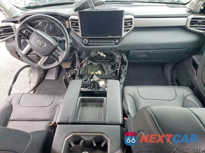 Zdjęcie 8 z 13 samochodu: 2023 TOYOTA TUNDRA CREWMAX LIMITED VIN:5TFJA5DBXPX104037 - miniatura