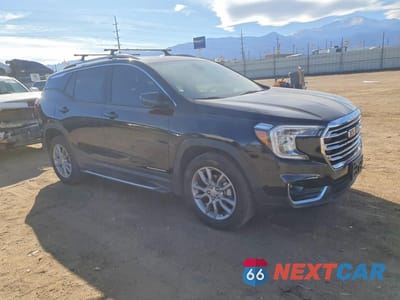Czwarte zdjęcie samochodu z boku: 2024 GMC TERRAIN SLT VIN:3GKALVEG9RL295585 - miniatura