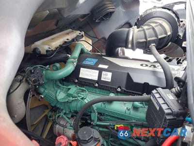 Zdjęcie 7 z 10 samochodu: 2024 VOLVO VN VNL VIN:4V4NC9EH8RN655883 - miniatura