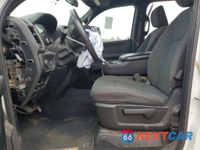 Zdjęcie 7 z 11 samochodu: 2023 RAM 2500 TRADESMAN 6.4L V8 CREW CAB VIN:3C6UR5CJ5PG500354 - miniatura