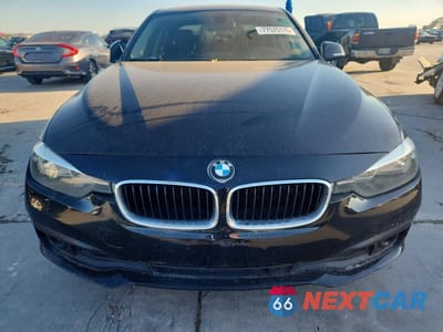 Piąte zdjęcie samochodu w środku: 2016 BMW 320 I VIN:WBA8A9C57GK616737 - miniatura