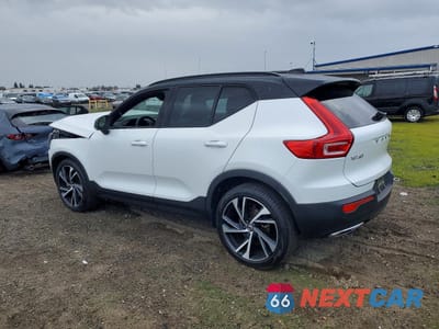 Drugie zdjęcie samochodu z przodu: 2019 VOLVO XC40 T5 R-DESIGN VIN:YV4162UM9K2150611 - miniatura