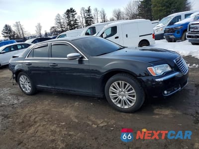 Czwarte zdjęcie samochodu z boku: 2013 CHRYSLER 300C LUXURY VIN:2C3CCASTXDH538311 - miniatura