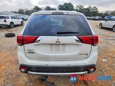 Zdjęcie 6 z 13 samochodu: 2017 MITSUBISHI OUTLANDER SE VIN:JA4AD3A33HZ029092 - miniatura
