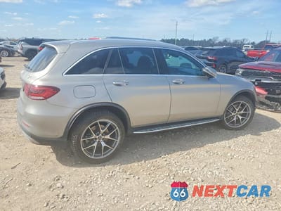 Trzecie zdjęcie samochodu z tyłu: 2021 MERCEDES-BENZ GLC 300 VIN:W1N0G8DBXMV263362 - miniatura