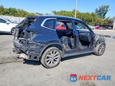 Trzecie zdjęcie samochodu z tyłu: 2019 BMW X3 SDRIVE30I VIN:5UXTR7C5XKLF34046 - miniatura