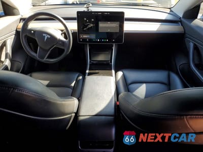 Zdjęcie 8 z 12 samochodu: 2018 TESLA MODEL 3 VIN:5YJ3E1EA2JF051766 - miniatura