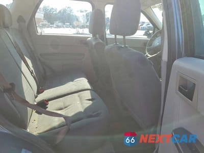 Zdjęcie 11 z 12 samochodu: 2011 FORD ESCAPE XLS VIN:1FMCU9C77BKC35044 - miniatura