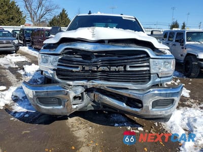 Piąte zdjęcie samochodu w środku: 2021 RAM 2500 BIG HORN VIN:3C6UR5JL6MG628196 - miniatura