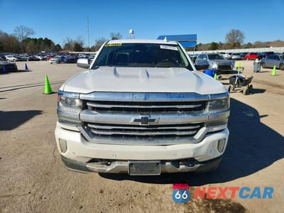 Piąte zdjęcie samochodu w środku: 2018 CHEVROLET SILVERADO K1500 HIGH COUNTRY VIN:3GCUKTEC9JG593743 - miniatura