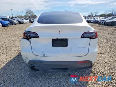 Zdjęcie 6 z 12 samochodu: 2023 TESLA MODEL Y VIN:7SAYGDEE3PF670991 - miniatura