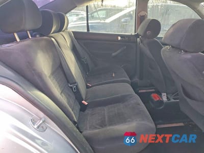 Zdjęcie 10 z 13 samochodu: 2002 VOLKSWAGEN JETTA GLS VIN:3VWSE69M62M100250 - miniatura