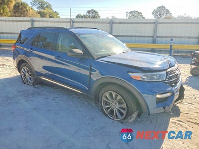 Czwarte zdjęcie samochodu z boku: 2020 FORD EXPLORER XLT VIN:1FMSK7DH5LGB09542 - miniatura